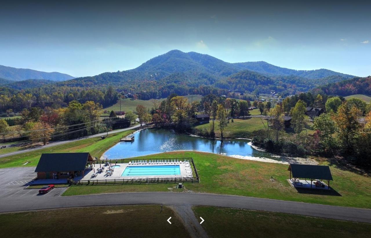 Alpine Joy-Hot Tub, Pond Access ,1089 Of Free Tickets For Each Paid Day, Dollywood And More! Townsend Exterior foto